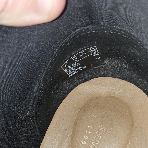 EUC Clarks Artisan Adya Bella Suede Black Slip-on Ankle Bootie Heels Black 10 - Picture 11 of 13